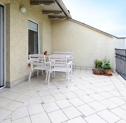 A Place Like Wiewiorcza Apartment