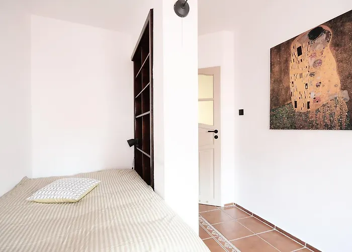 דירה A Place Like Wiewiorcza גדנסק