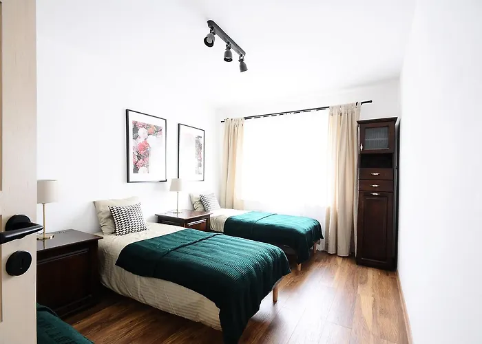 דירה A Place Like Wiewiorcza גדנסק